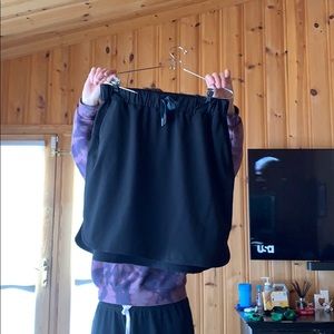 Women’s Lululemon skirt